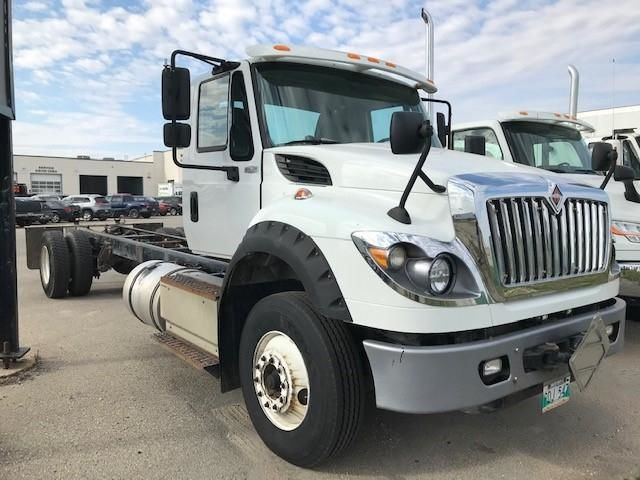 2018 International 7600 4x2, Used Cab & Chassis in Heavy Trucks in Winnipeg - Image 2