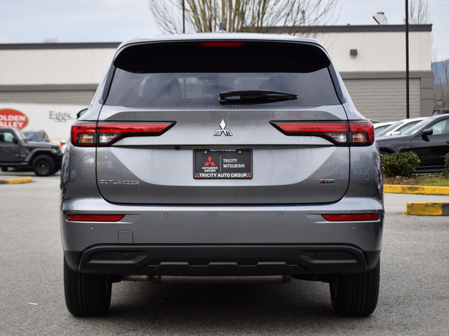 2024 Mitsubishi Outlander ES - Heated Seats, Apple Carplay/Andro in Cars & Trucks in Burnaby/New Westminster - Image 4