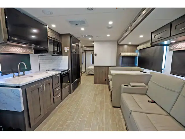 2024 Forest River Georgetown 3 Series 33B3 bunk bed 2024 Classe  in RVs & Motorhomes in Laval / North Shore - Image 5
