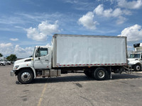 2018 HINO TRUCK 338;Medium Duty Trucks - VAN-DRY CARGO - DELIVERY Penske Location 1610 ENTERPRISE RD... (image 3)