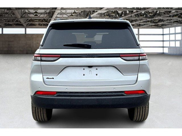 2025 Jeep Grand Cherokee Altitude in Cars & Trucks in Mississauga / Peel Region - Image 4