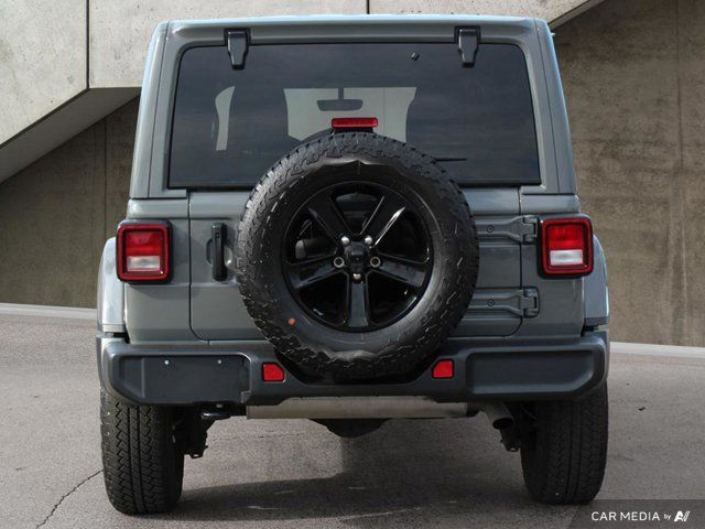2023 Jeep Wrangler Sahara Altitude | NO ACCIDENTS | REMOTE START in Cars & Trucks in Hamilton - Image 4