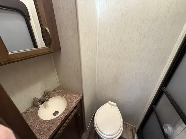 2019 Forest River Sandpiper 404QBWD  in Park Models in St. Albert - Image 38