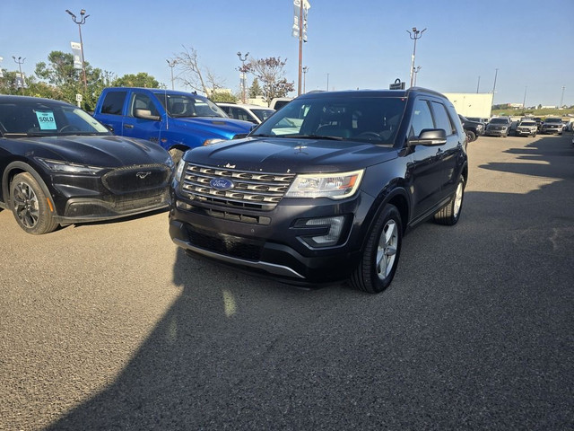 2017 Ford Explorer XLT 4WD | TECH PKG | 7 PASS in Cars & Trucks in Calgary - Image 3
