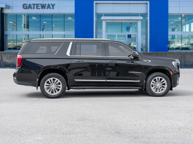 2023 GMC Yukon XL SLT in Cars & Trucks in Mississauga / Peel Region - Image 3