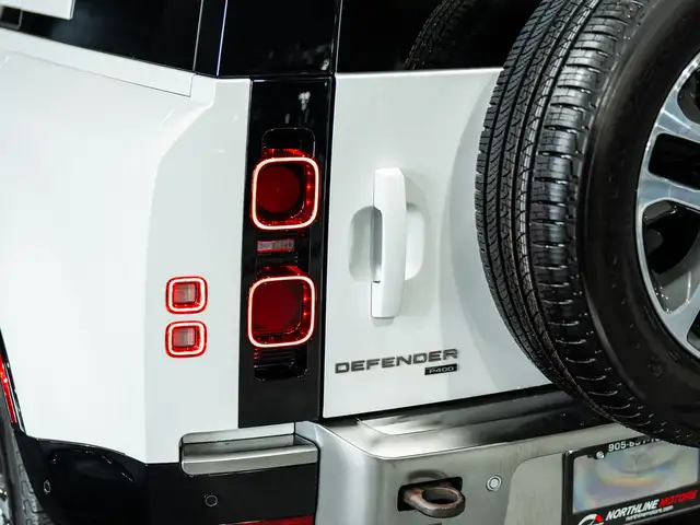 2023 Land Rover Defender 110 SE/PANO/360 CAM/MERIDIAN/CARPLAY/CL in Cars & Trucks in Mississauga / Peel Region - Image 42
