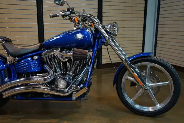 2009 Harley-Davidson Rocker Softail in Street, Cruisers & Choppers in Calgary - Image 6