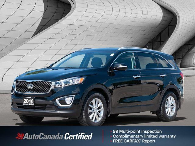 2016 Kia Sorento 2.4L LX | AWD | Heated Seats | Bluetooth in Cars & Trucks in London