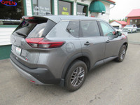 One owner, clean Carfax, two sets of keys, power windows, power door locks, power mirrors, climate c... (image 8)
