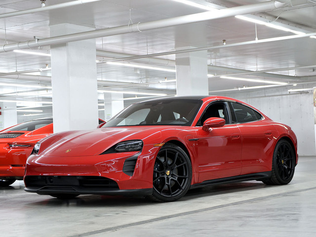 2022 Porsche Taycan GTS AWD in Cars & Trucks in Longueuil / South Shore
