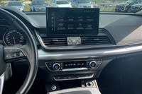 Like New Smoke Free Well Equipped with Heated Steering Wheel , Active Lane Assist , Car Play , Front... (image 8)