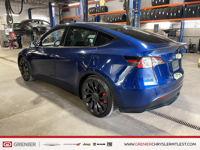 2022 Tesla Model Y in Cars & Trucks in City of Montréal - Image 4