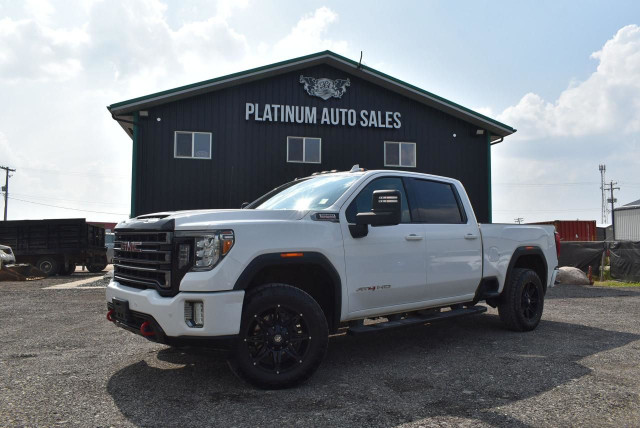 2020 GMC Sierra 3500 AT4 HD - 6.6L DURAMAX in Cars & Trucks in Winnipeg