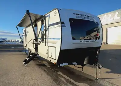 The Forest River Cherokee Alpha Wolf 25RB travel trailer is a fantastic choice for couples or small...