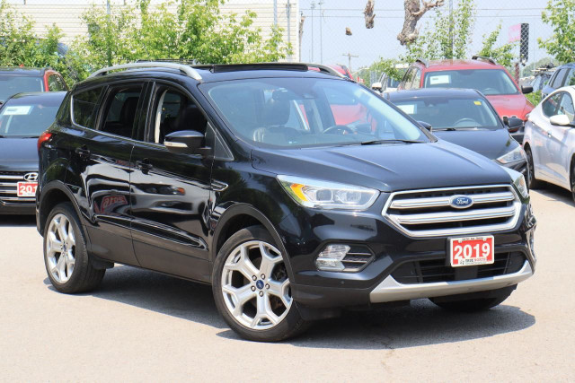 2019 Ford Escape Titanium | AWD | Leather | Roof | Nav | Cam | B in Cars & Trucks in Oshawa / Durham Region - Image 3