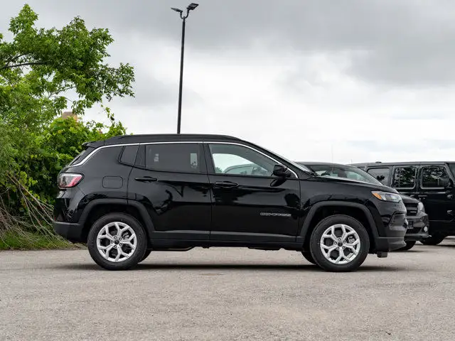 2025 Jeep Compass North in Cars & Trucks in Barrie - Image 9