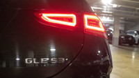 This Mercedes-Benz GLE has a strong Intercooled Turbo Gas/Electric I-6 3.0 L/183 engine powering thi... (image 9)