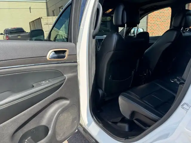 2016 Jeep Grand Cherokee Limited - Leather Seats in Cars & Trucks in Moncton - Image 24