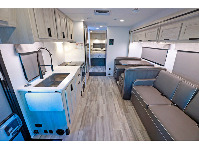  2024 Forest River Sunseeker 2850 LE 1 extension 2024 usagé in RVs & Motorhomes in Laval / North Shore - Image 3