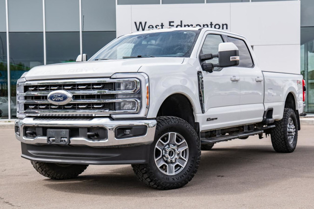 2023 Ford Super Duty F-350 SRW LARIAT in Cars & Trucks in Edmonton