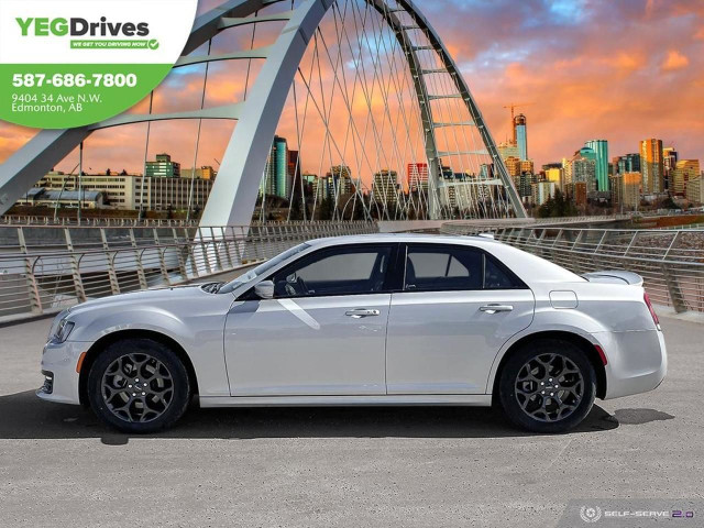 2022 Chrysler 300 300S-AWD- PANO ROOF-WOW! in Cars & Trucks in Edmonton - Image 3
