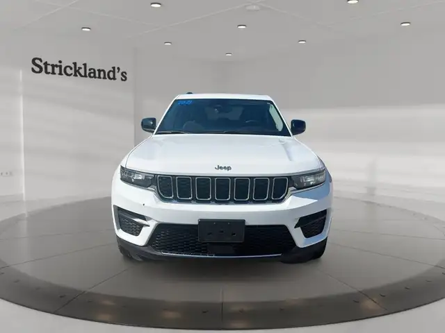 2023 JEEP GRAND CHEROKEE 4X4 LAREDO 4X4 in Cars & Trucks in Stratford - Image 4