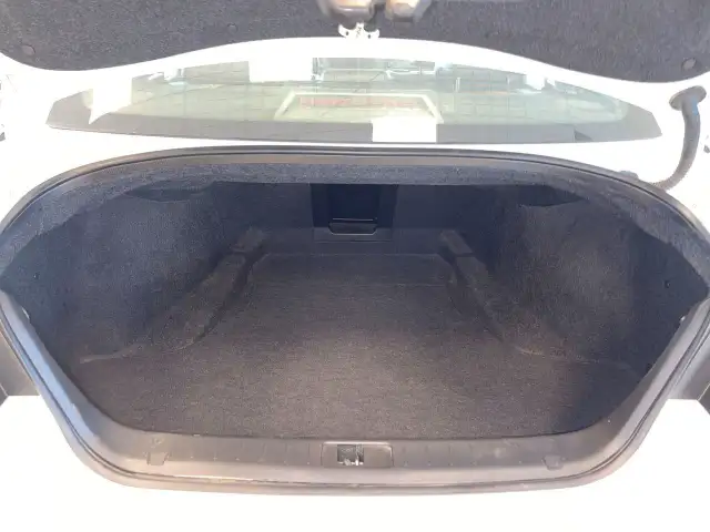 2019 Infiniti Q70 3.7 AWD Sport Fresh Trade! Local Unit! Rare Un in Cars & Trucks in Regina - Image 33