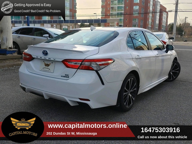 2020 Toyota Camry Hybrid SE Auto in Cars & Trucks in Mississauga / Peel Region - Image 2