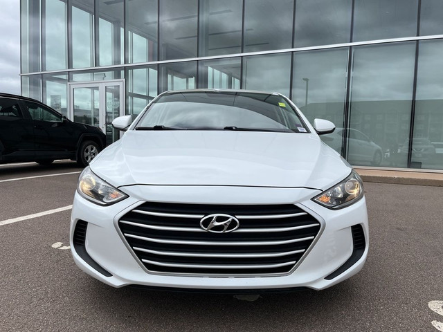 2017 Hyundai Elantra GLS HEATED SEATS! AS TRADED! in Cars & Trucks in Moncton - Image 2