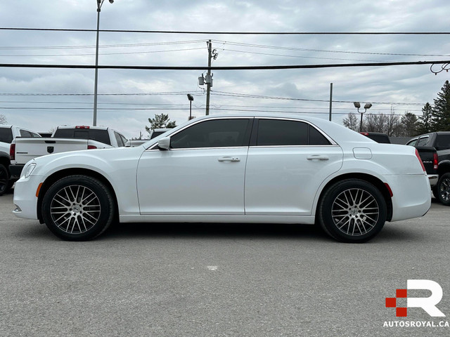 2016 Chrysler 300 AWD Touring in Cars & Trucks in Laval / North Shore - Image 2