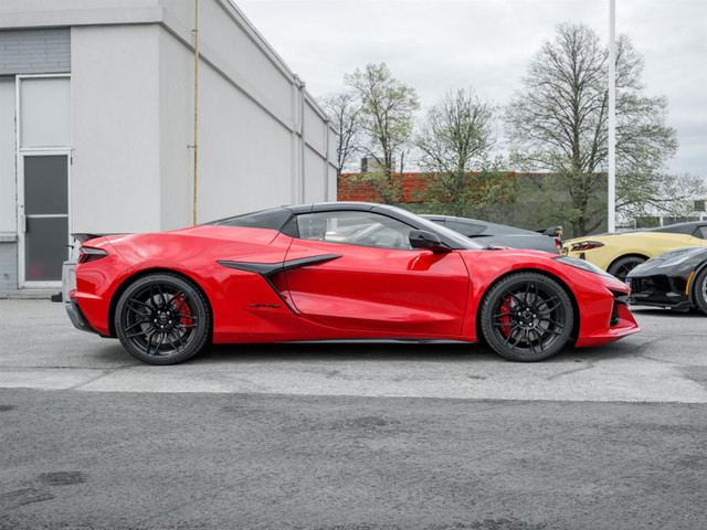 2025 Chevrolet Corvette Z06 2LZ Convertible - Stealth Interior P in Cars & Trucks in Markham / York Region - Image 4