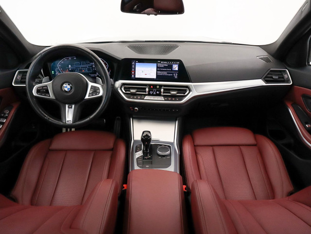 2022 BMW 3 Series 330i xDrive essential M-sport in Cars & Trucks in Longueuil / South Shore - Image 2