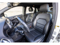 ALL WHEEL DRIVE HATCHBACK, CLEAN CARFAX! - 2.0L Engine - AWD - Automatic Transmission - Heated Seats... (image 5)