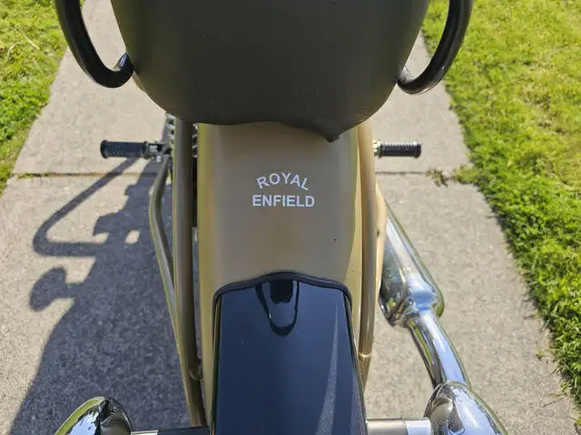 2012 Royal Enfield Classic 500 Desert Storm in Street, Cruisers & Choppers in Chilliwack - Image 13