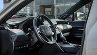 *Dual Sunroof, Heads-Up Display, Cooled Seats, Wireless Charging, Premium Audio, Leather Seats, Navi... (image 9)