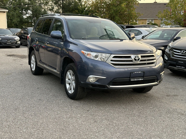 2012 Toyota Highlander 4WD 4dr in Cars & Trucks in City of Toronto - Image 3