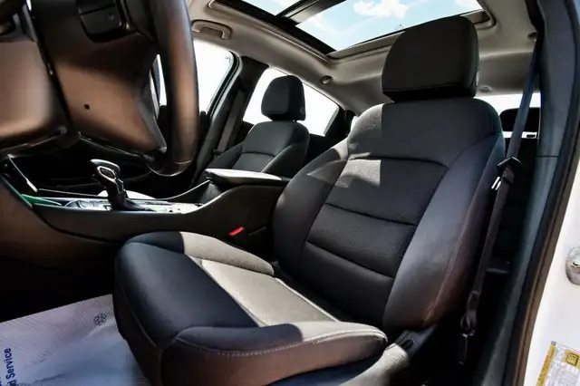 2023 Chevrolet Malibu LT • SUNROOF • HEATED SEATS • CP/AA in Cars & Trucks in Kingston - Image 27