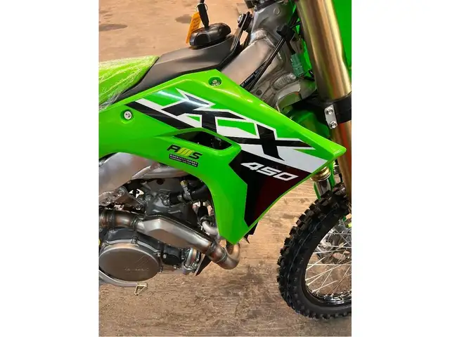 2024 Kawasaki KX450 in Dirt Bikes & Motocross in Sherbrooke - Image 3