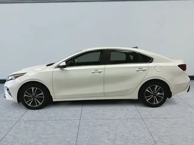 2023 Kia Forte EX Camera de recul Cruise adaptatif Sieges chauff in Cars & Trucks in Laval / North Shore - Image 6
