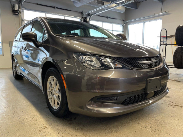 2023 Chrysler Grand Caravan in Cars & Trucks in Lethbridge - Image 3
