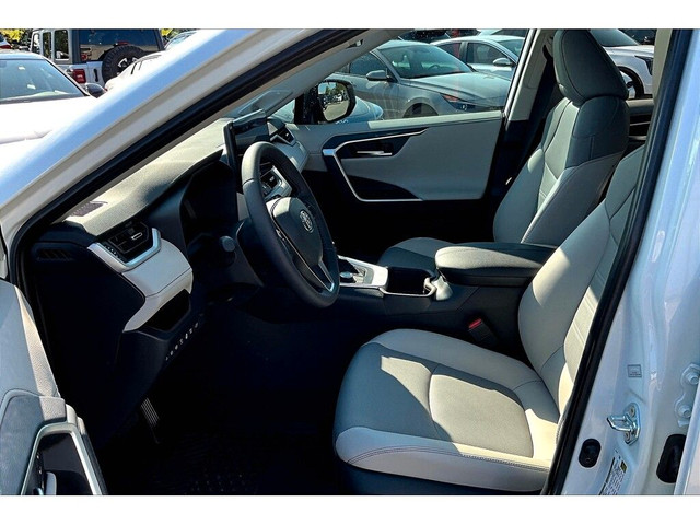 2025 Toyota RAV4 LIMITED in Cars & Trucks in Barrie - Image 2