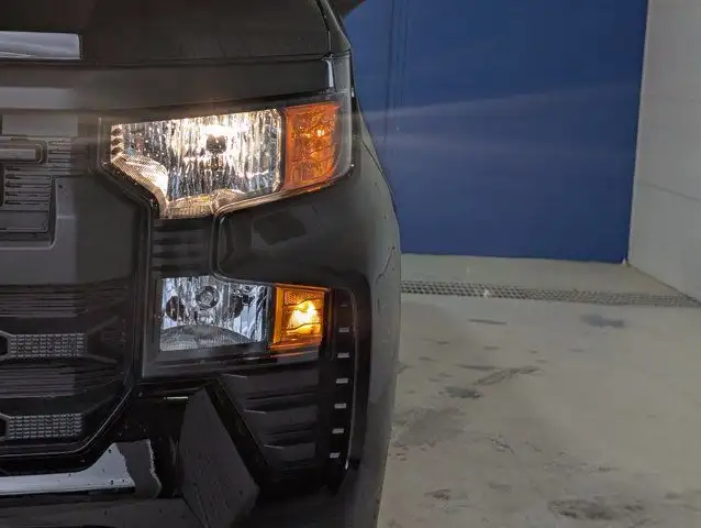 2025 Chevrolet Silverado 1500 Work Truck- Trailering Pkg in Cars & Trucks in Barrie - Image 9
