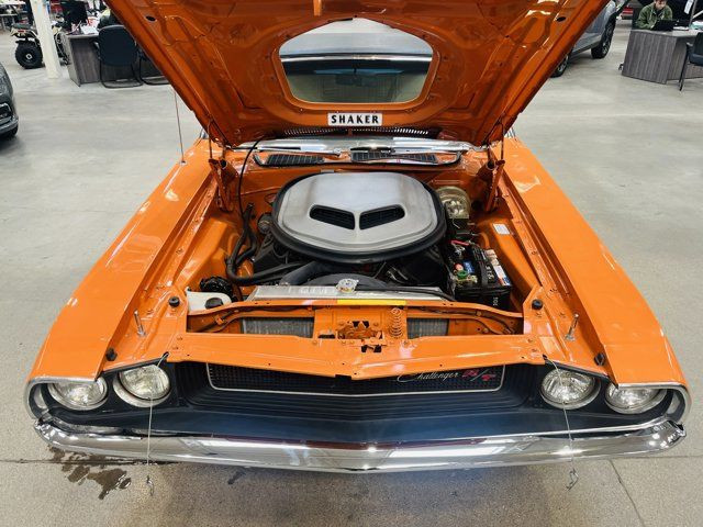 1970 Dodge Challenger R/T in Cars & Trucks in Regina - Image 3