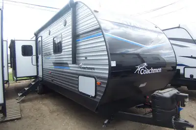 8375 lbs, Triple Slide, Island Kitchen, 2 Recliners, Tri-Fold Hide-A-Bed, 2 Awnings, Duct A/C, Micro...