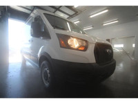 Ford Transit Cargo Van T-250 avec moteur V6 de 3.5L; tout équipé avec toit moyen; 148 wheelbase; 11... (image 4)