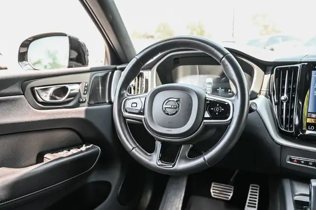 2021 Volvo XC60 in Cars & Trucks in City of Montréal - Image 36