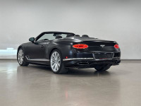 La Bentley Continental GT Convertible Speed 2023 est une voiture de grand tourisme de luxe équipée d... (image 6)