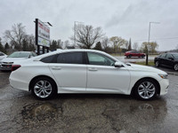 2018 HONDA ACCORD LX (Comes Certified, Car Fax is Available) The 2018 Accord LX is a roomy, efficien... (image 1)