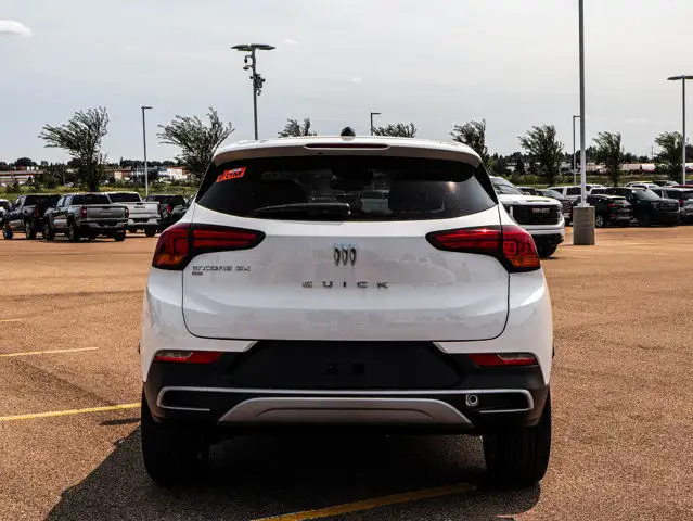 2026 Buick Encore GX Preferred dans Autos et camions dans Comté de Strathcona - Image 8
