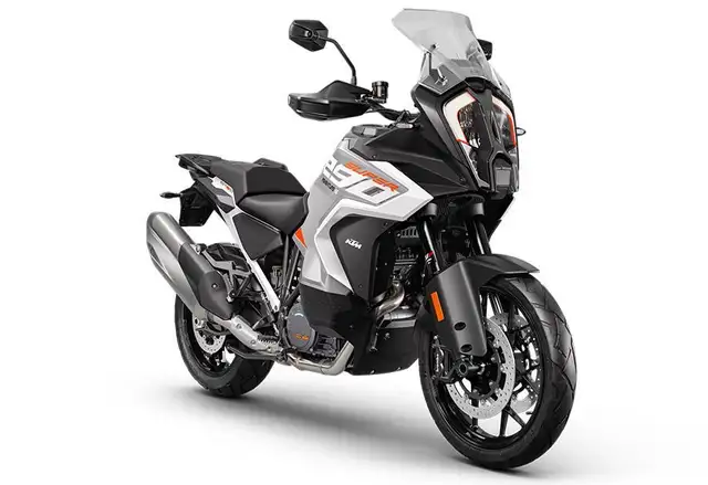 2024 KTM 1290 SUPER ADVENTURE S in Sport Touring in Longueuil / South Shore - Image 8